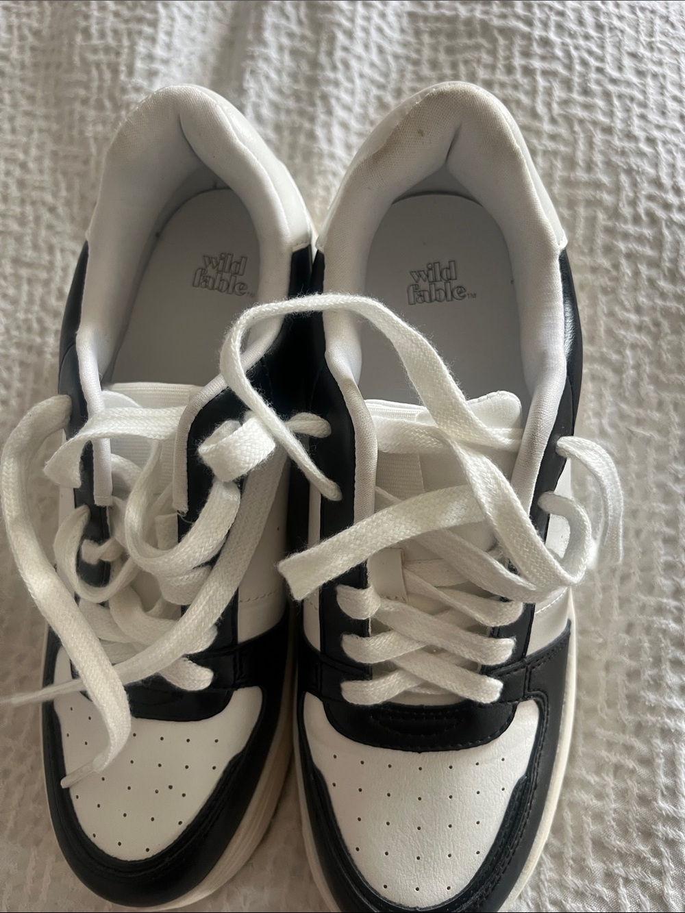 Women’s wild fable Black and White Low-Top Lace-Up Sneakers